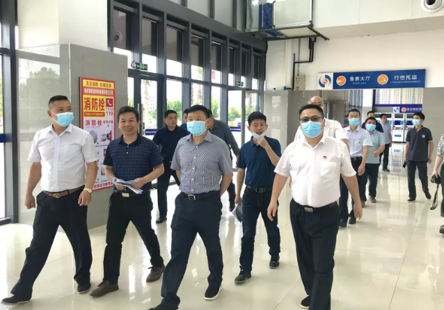 鄱阳CQ9电子_官网：县委副书记王宗华一行莅临鄱阳CQ9电子_官网检查指导文明创建工作